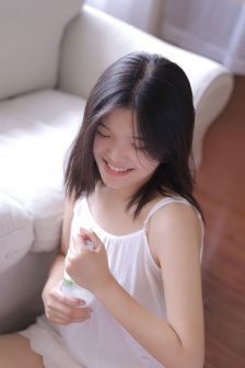 明星专题：何泓姗